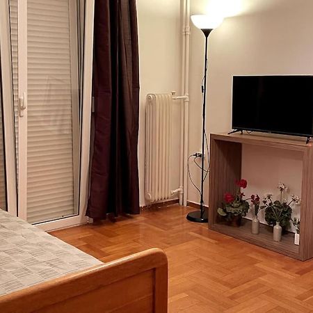 Lovely 1 Bedroom Apartment In Atina Dış mekan fotoğraf